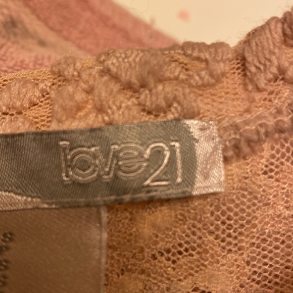 Lace zippered top - Picture 6 of 10